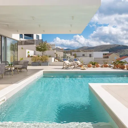 Villa White One Zaboric