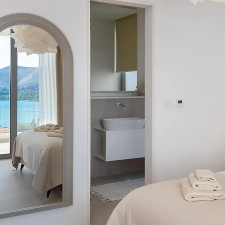 White One Villa Zaboric