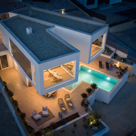 Villa White One
